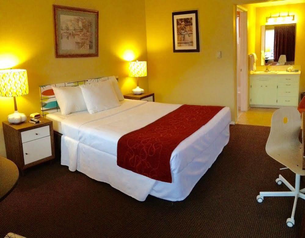 Atomic Motel Astoria Exteriör bild